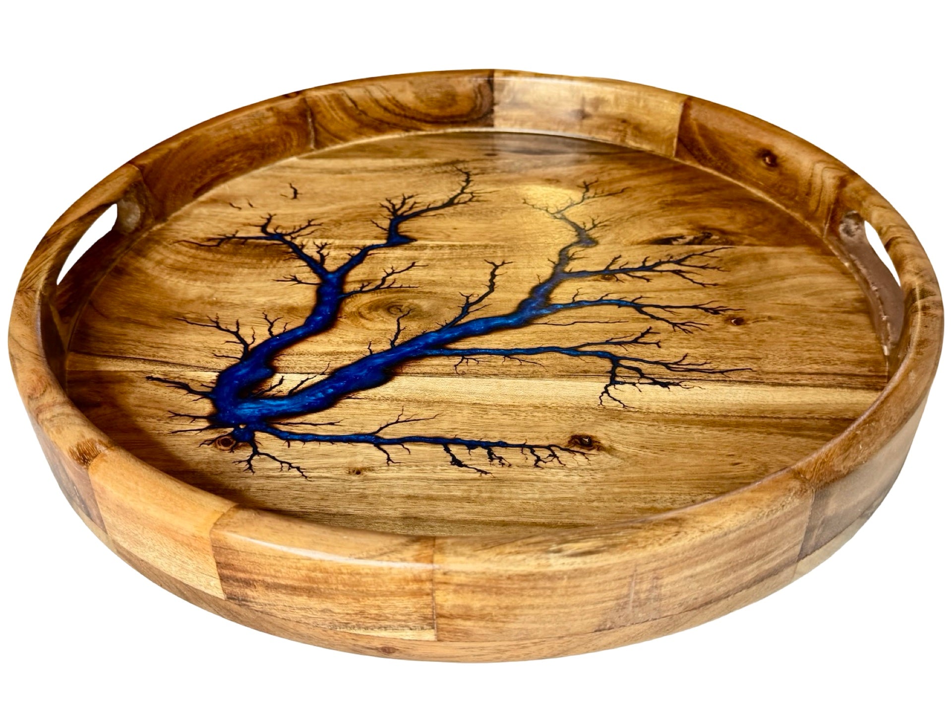 fractal flow designs round serving tray with sapphire blue resin art work made in east Gippsland , Victoria